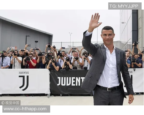 佩杜拉透露马伦今晚抵达罗马明天将进行体检确认加盟情况